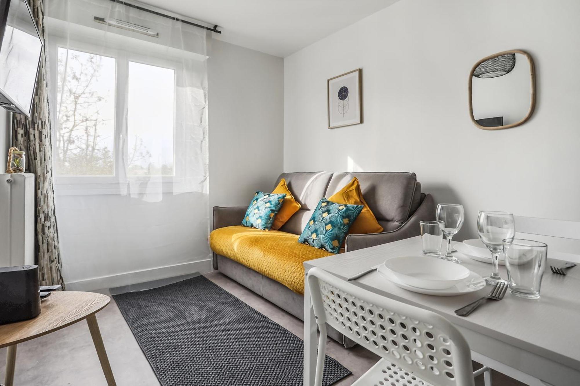 Comfortable Studio Dowtown Corbeil-Essonnes Exterior foto